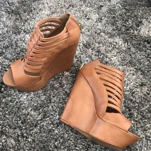 STEVE MADDEN WEDGES